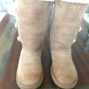 Ugg Bailey 1962Y Size 6